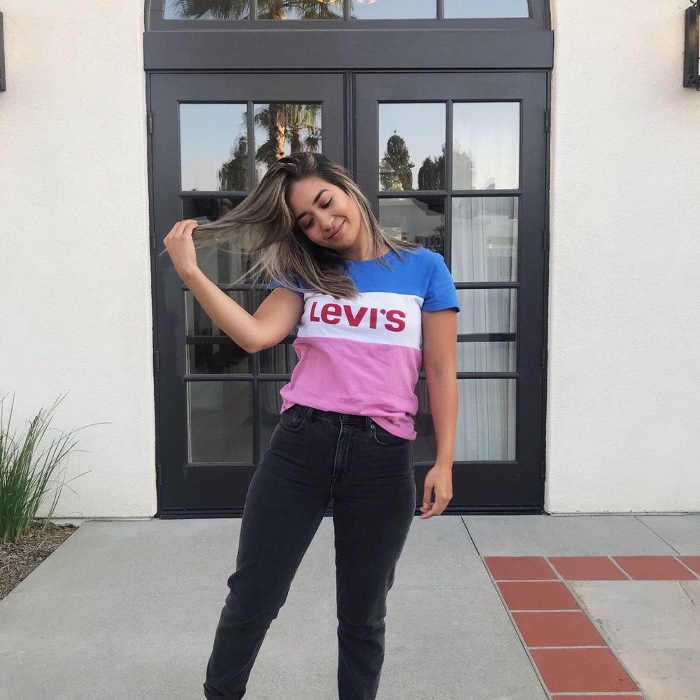 Levi’s color block t-shirt